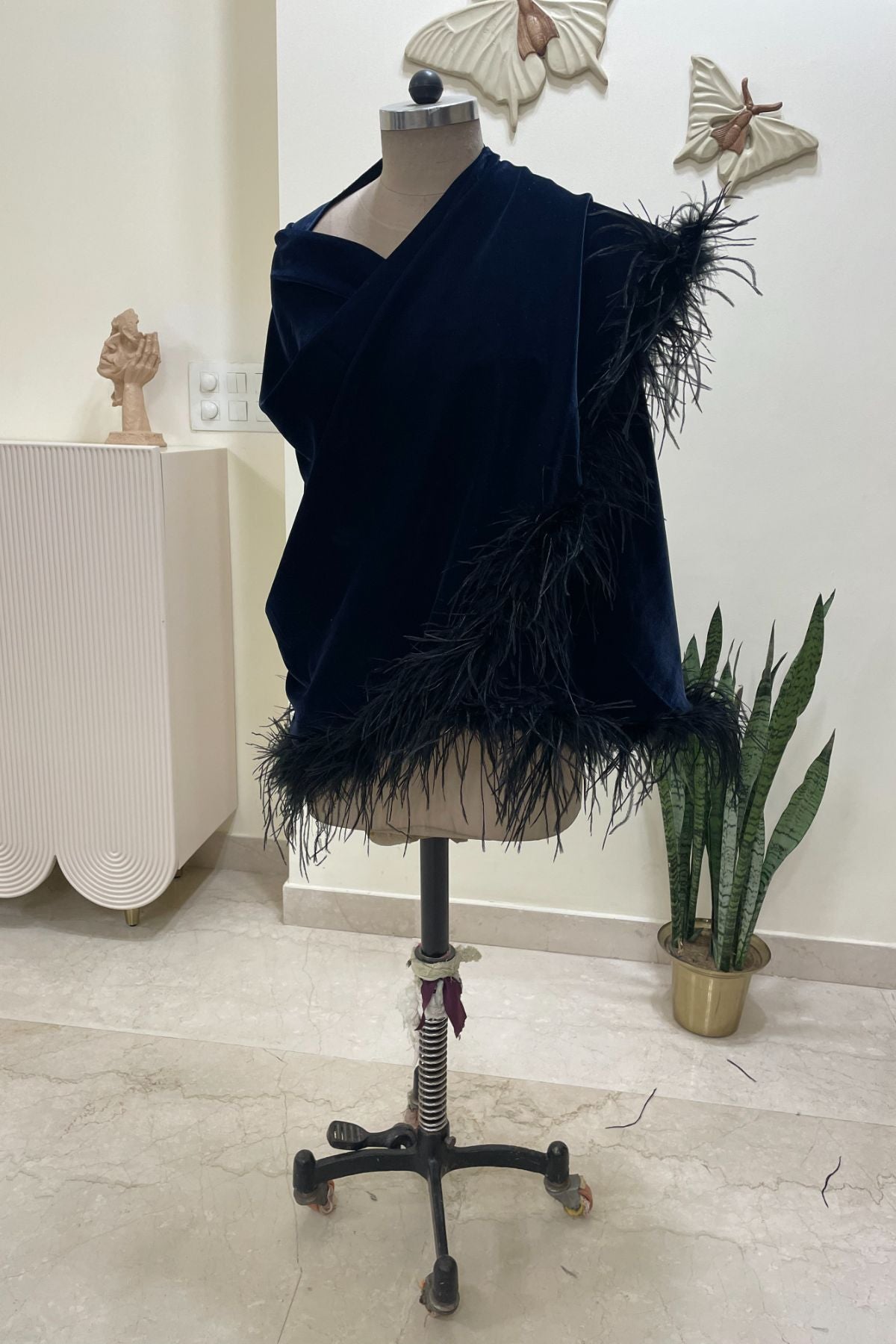 Black Feather C Cut Stole